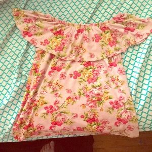 Cute flower shirt 🌺